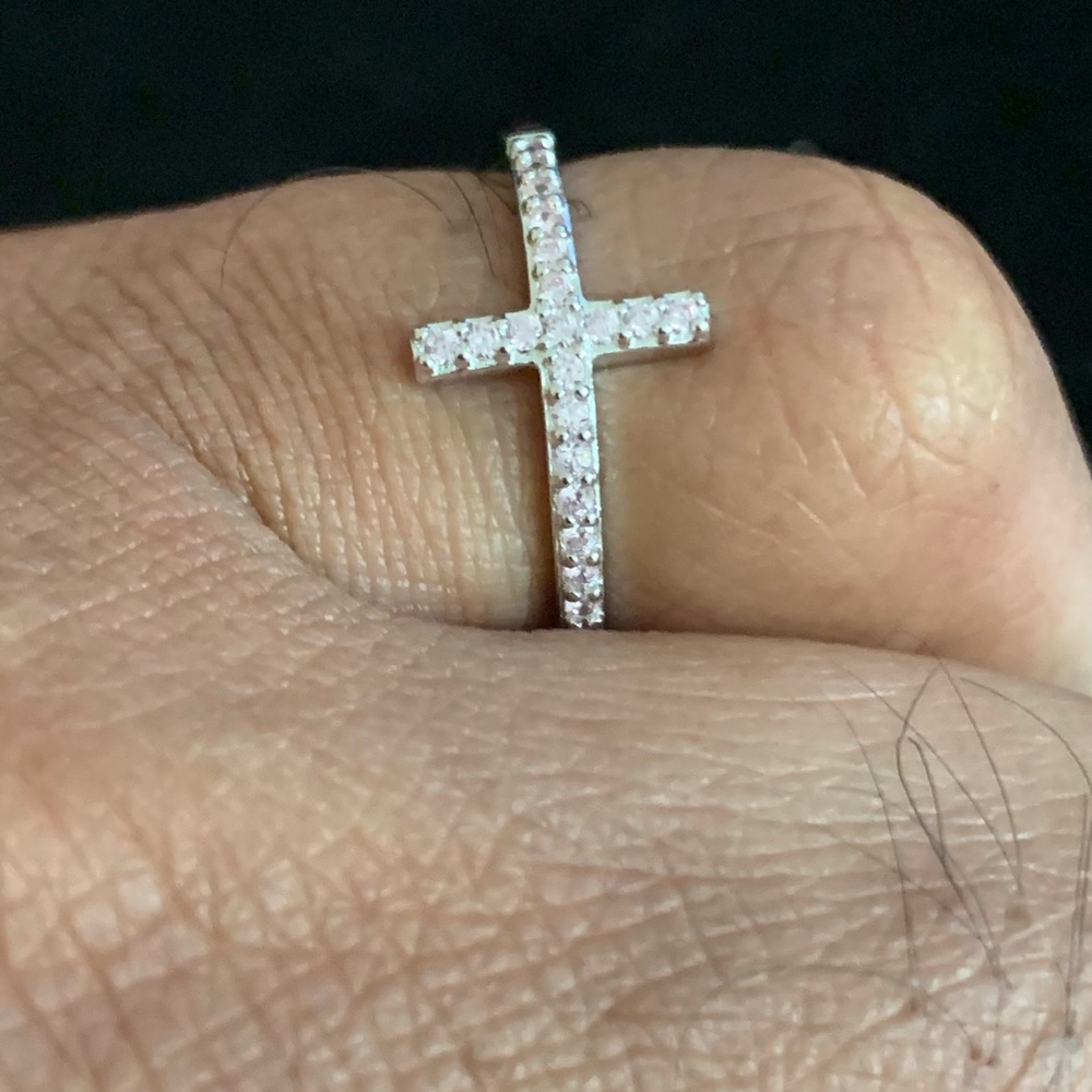 Ring Sterling Silver 925 Sz 8 with pale pink CZs